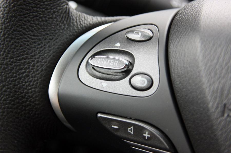 Nissan Pathfinder 2013 года  (фото 80 из 141)